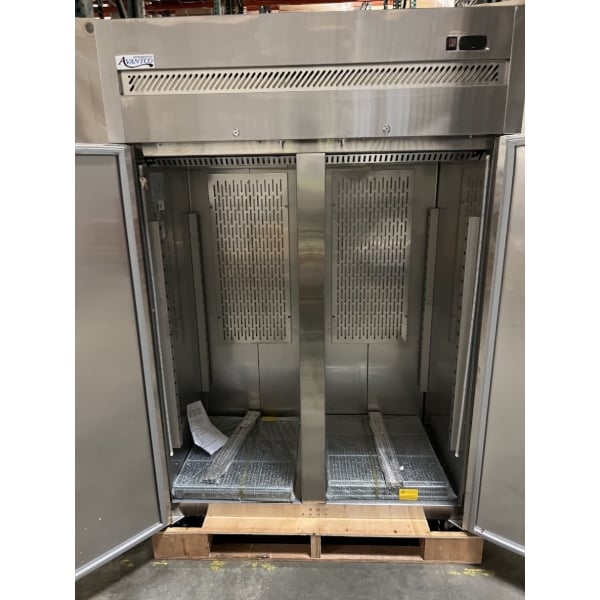 Scratch and Dent Avantco Z2-R-HC 54" Solid Door Stainless Steel Reach-In Refrigerator