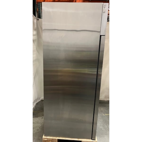 Scratch and Dent Avantco Z2-R-HC 54" Solid Door Stainless Steel Reach-In Refrigerator