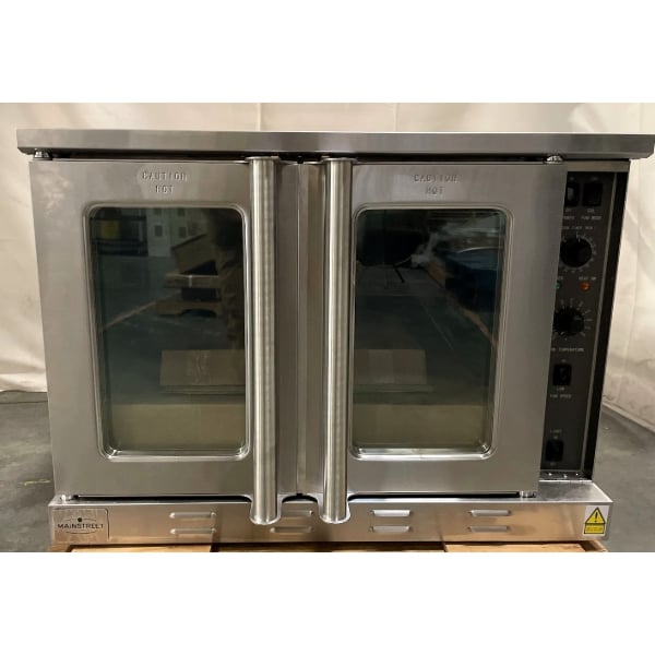 Scratch and Dent MainStreet Equipment EC1-C Single Deck Electric Full Size Convection Oven with Legs - 208V, 3 / 1 Phase, 11 kW