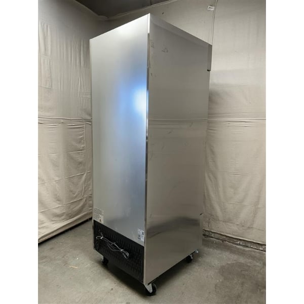 Scratch and Dent Avantco A-23F-HC 29" Solid Door Reach-In Freezer