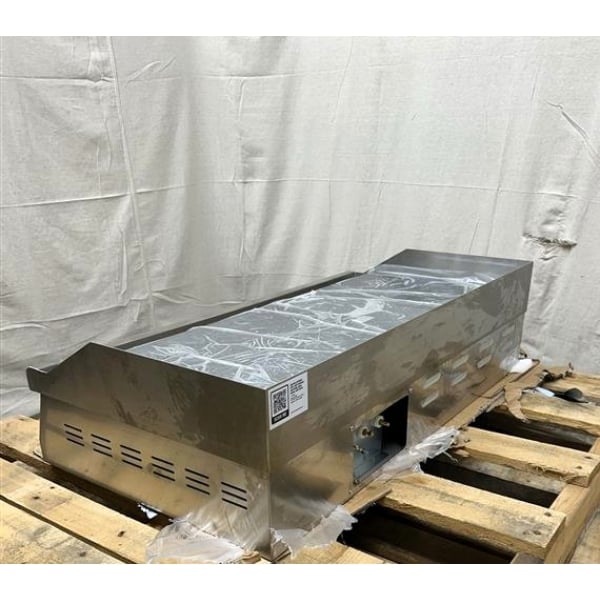 Scratch and Dent Avantco EG36N 36" Electric Countertop Griddle - 208/240V, 7.4 kW-10 kW