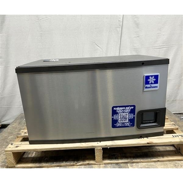 Scratch and Dent Manitowoc IDP0300A-261 Indigo NXT iP0300 30" Air-Cooled Full Dice Cube Ice Machine - 309 lb., 208-230V, 1 Phase