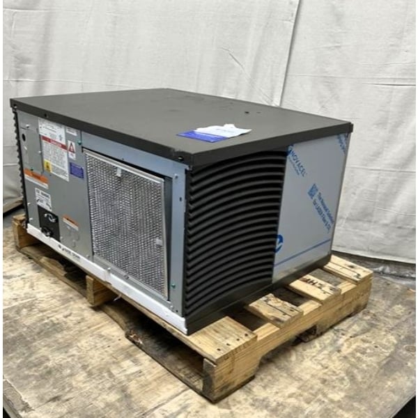 Scratch and Dent Manitowoc IDP0300A-261 Indigo NXT iP0300 30" Air-Cooled Full Dice Cube Ice Machine - 309 lb., 208-230V, 1 Phase