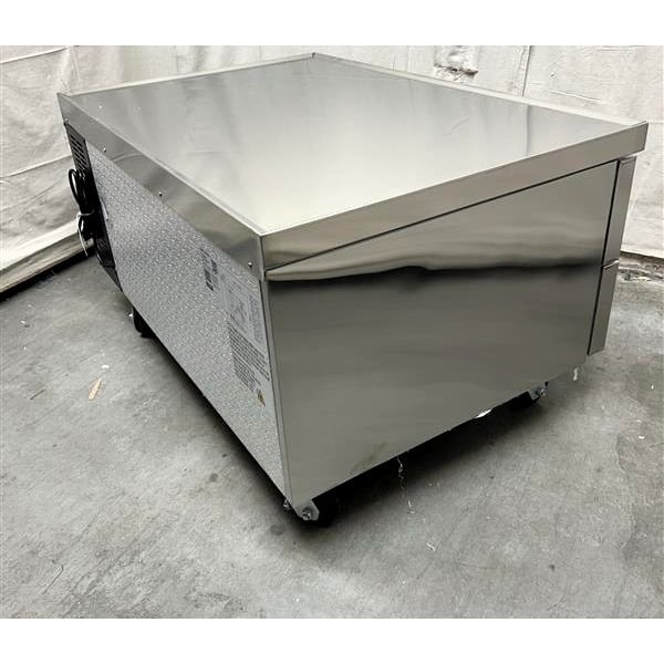 Scratch and Dent Avantco CBE-48-HC 48" 2 Drawer Refrigerated Chef Base