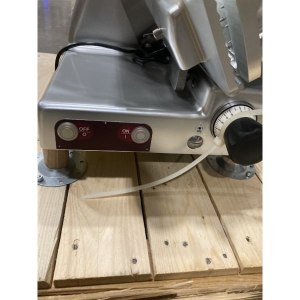Scratch and Dent Estella SLM13 13" Heavy-Duty Manual Meat Slicer - 1/2 hp