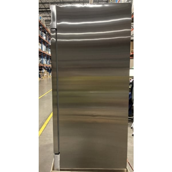 Scratch and Dent Avantco SS-2R-HC 54" Stainless Steel Solid Door Reach-In Refrigerator