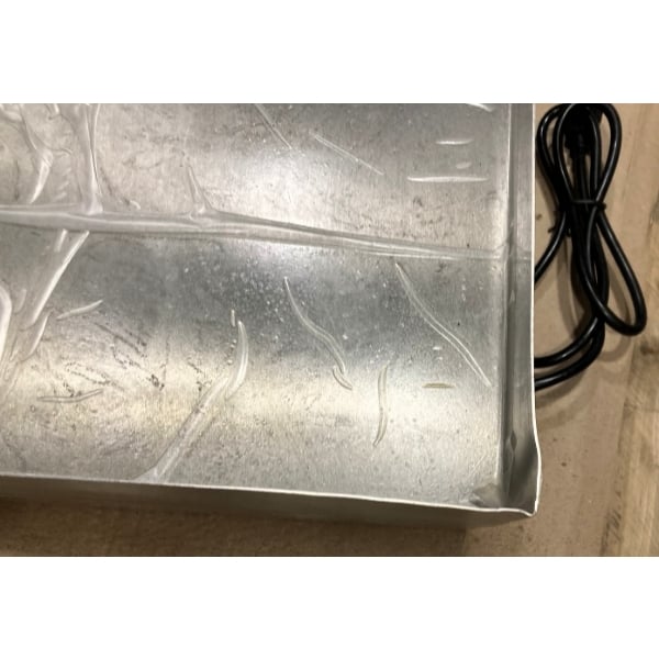 Scratch and Dent Avantco EG30N 30" Electric Countertop Griddle - 208/240V, 3.3 kW-4.5 kW