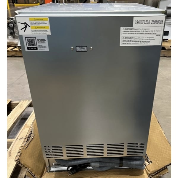 Scratch and Dent Avantco Ice UC-F-120-A 19" Air-Cooled Undercounter Full Cube Ice Machine with 40 lb. Storage Bin- 129 lb., 115V