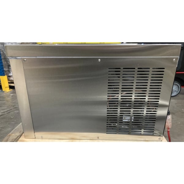 Scratch and Dent Avantco CBE-36-HC 36" 2 Drawer Refrigerated Chef Base