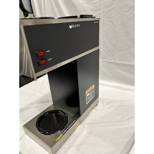 Scratch and Dent Bunn 33200.0015 VPR Black 12 Cup Pourover Coffee Brewer with 1 Upper and 1 Lower Warmer and 2 Glass Decanters - 120V
