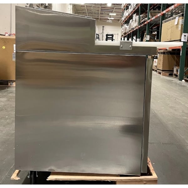 Scratch and Dent Avantco APPT-91-HC 92" 3 Door Refrigerated Pizza Prep Table
