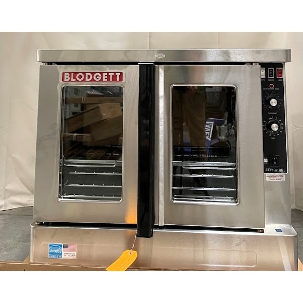 Scratch and Dent Blodgett ZEPHAIRE-200-E Single Deck Full Size Bakery Depth Electric Convection Oven with Draft Diverter -220/240V, 1 Phase, 11kW