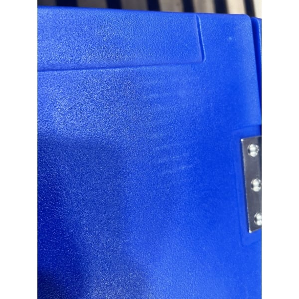 Scratch and Dent CaterGator 125 lb. Capacity Blue Mobile Ice Bin with Flip Lid