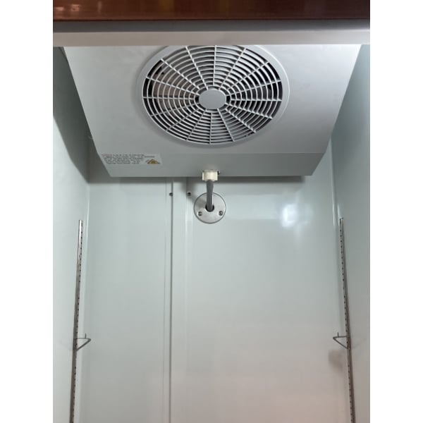 Scratch and Dent Avantco A-23F-HC 29" Solid Door Reach-In Freezer