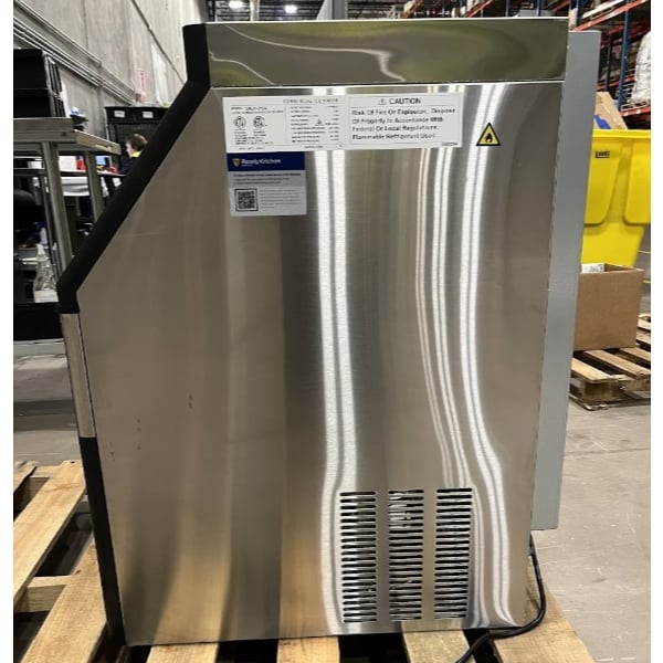 Scratch and Dent Avantco Ice UC-H-210-A 26" Air-Cooled Undercounter Half Cube Ice Machine with 80 lb. Storage Bin - 222 lb., 115V