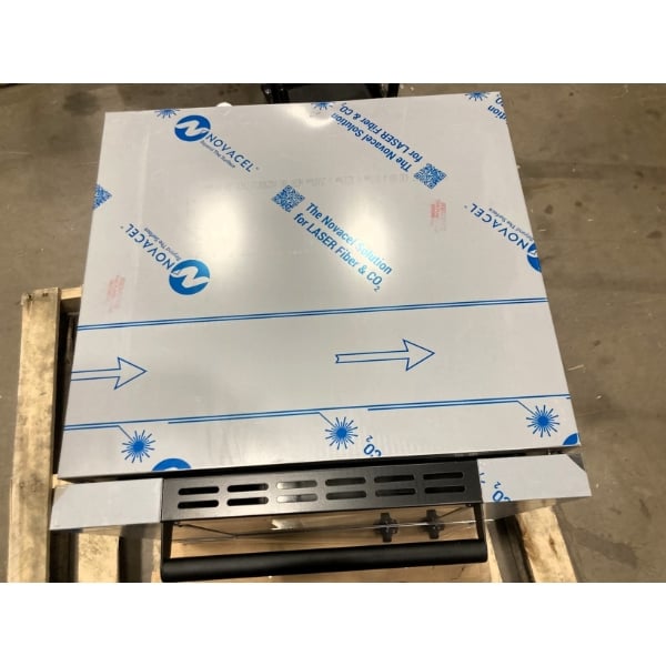 Scratch and Dent Moffat E23M3-P Turbofan Single-Deck Half-Size Electric Convection Oven with Manual Controls - 208V, 1 Phase, 2.7 kW