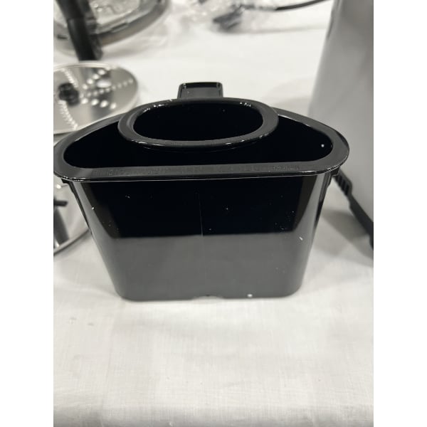 Scratch and Dent Waring WFP16S 4 Qt. Clear Batch Bowl Food Processor with Vegetable Prep Lid Chute and 3 Discs - 2 hp