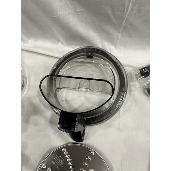 Scratch and Dent Waring WFP16S 4 Qt. Clear Batch Bowl Food Processor with Vegetable Prep Lid Chute and 3 Discs - 2 hp