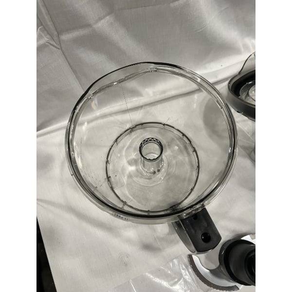 Scratch and Dent Waring WFP16S 4 Qt. Clear Batch Bowl Food Processor with Vegetable Prep Lid Chute and 3 Discs - 2 hp
