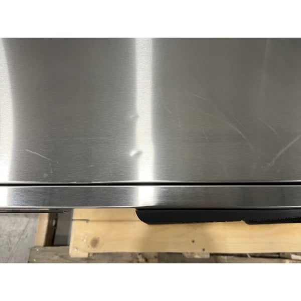 Scratch and Dent Hoshizaki KM-330MAK 30" Low Profile Air-Cooled Modular Crescent Cube Ice Machine - 431 lb., 115V