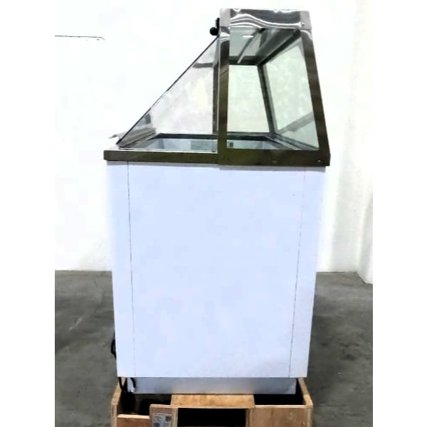 Scratch and Dent Avantco CPW-47-HC 47 1/8" 8 Tub White Deluxe Ice Cream Dipping Cabinet