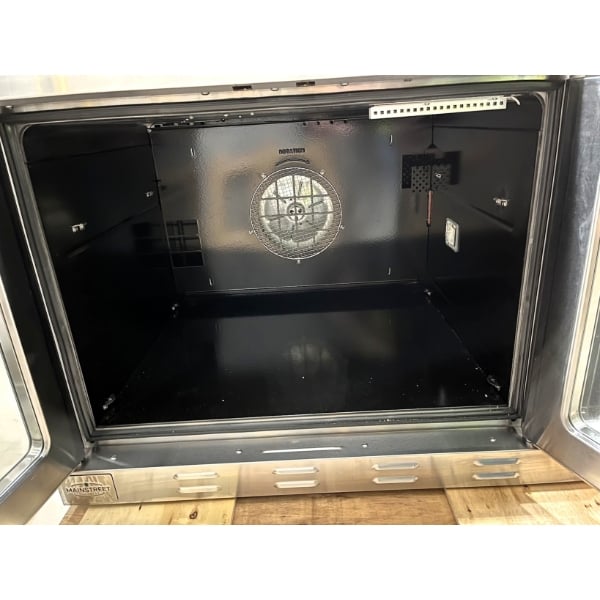 Scratch and Dent MainStreet Equipment EC1-D Single Deck Electric Full Size Convection Oven with Legs - 240V, 1 / 3 Phase, 11.9 kW