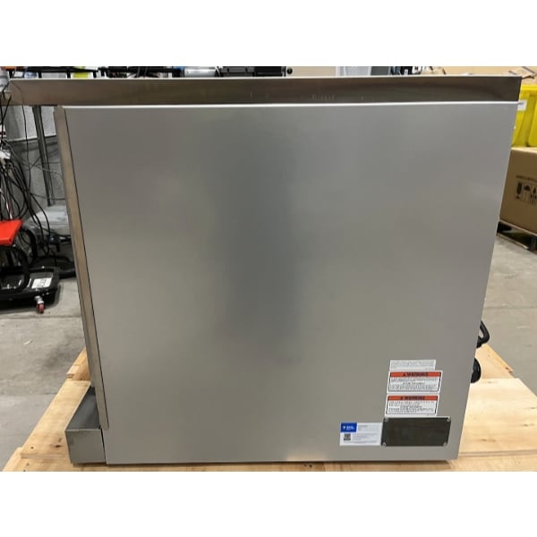 Scratch and Dent MainStreet Equipment EC1-D Single Deck Electric Full Size Convection Oven with Legs - 240V, 1 / 3 Phase, 11.9 kW