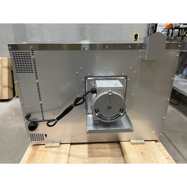 Scratch and Dent MainStreet Equipment EC1-D Single Deck Electric Full Size Convection Oven with Legs - 240V, 1 / 3 Phase, 11.9 kW