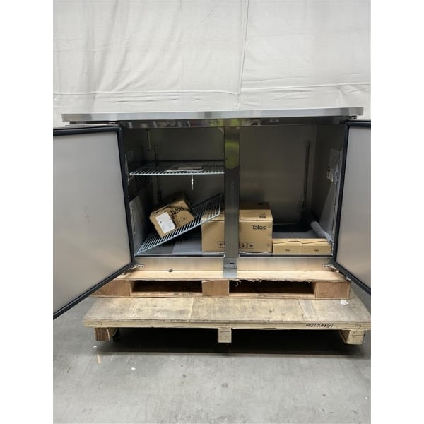 Scratch and Dent Avantco UDD-2-HC-S Four Tap Kegerator Beer Dispenser - Stainless Steel, (2) 1/2 Keg Capacity