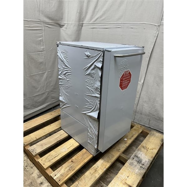 Scratch and Dent Scotsman CU50GAX-1A 14 7/8" Air-Cooled Undercounter Gourmet Cube Ice Machine with 26 lb. Storage Bin - 65 lb., 115V