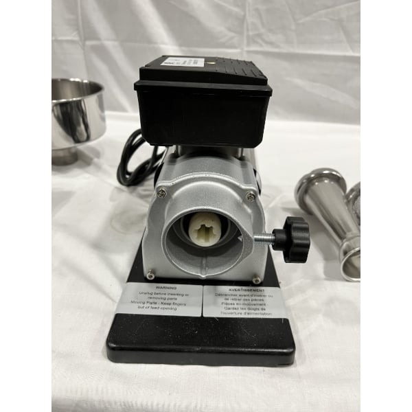 Scratch and Dent Tre Spade Med Junior Electric Tomato Mill F17400 - 2/5 hp, 300W