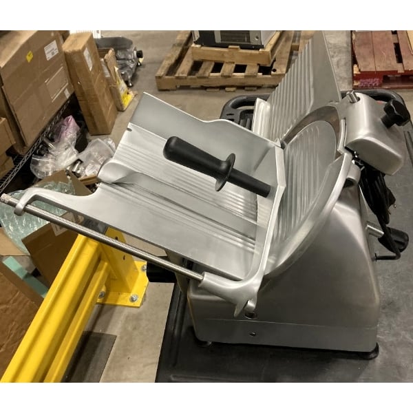 Scratch and Dent Globe G12A 12" Automatic Slicer - 1/2 hp