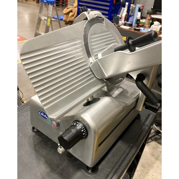 Scratch and Dent Globe G12A 12" Automatic Slicer - 1/2 hp