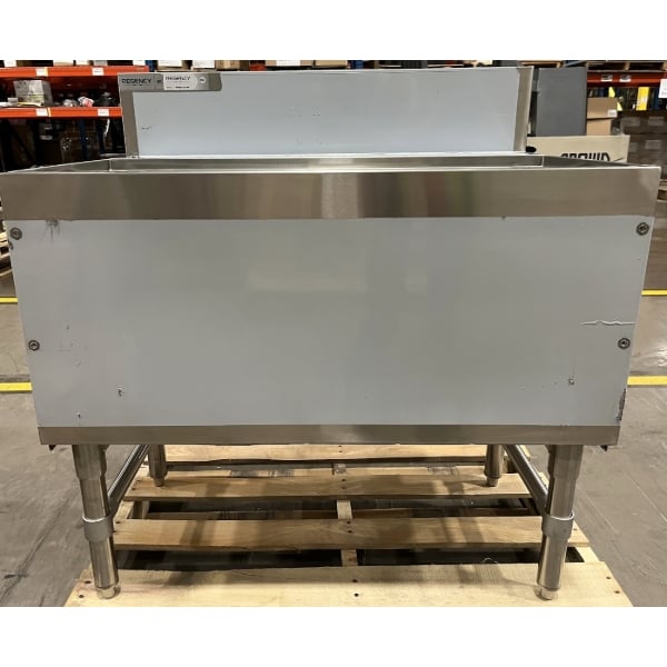 Scratch and Dent Regency Spec Line 24" x 36" Underbar Ice Bin with 10 Circuit Post-Mix Cold Plate and Bottle Holders - 119 lb.