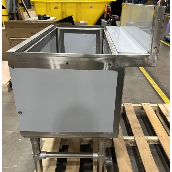 Scratch and Dent Regency Spec Line 24" x 36" Underbar Ice Bin with 10 Circuit Post-Mix Cold Plate and Bottle Holders - 119 lb.