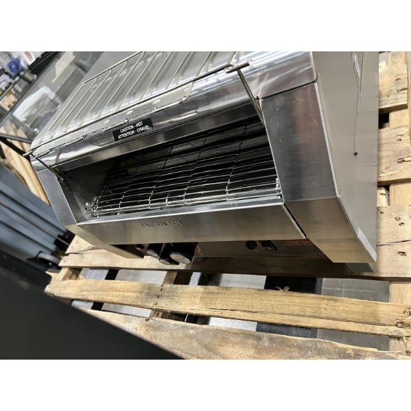 Scratch and Dent Hatco TQ-1800H Toast-Qwik Conveyor Toaster with 3" Opening - 208V, 4,600W