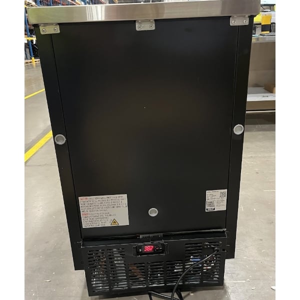 Scratch and Dent Avantco UBB-1-HC 23" Black Counter Height Solid Door Back Bar Refrigerator