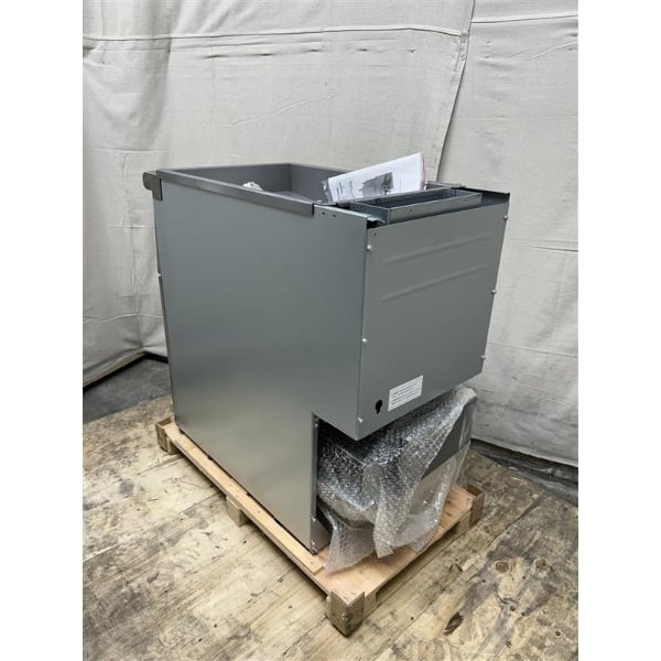 Scratch and Dent MainStreet Equipment Natural Gas 40 lb. Stainless Steel Floor Fryer - 90,000 BTU