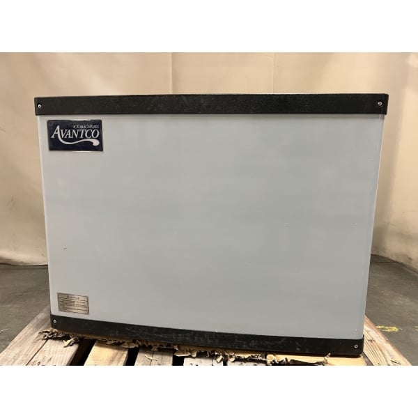 Scratch and Dent Avantco Ice MC-H-530-A 30" Air-Cooled Modular Half Cube Ice Machine - 500 lb., 115V