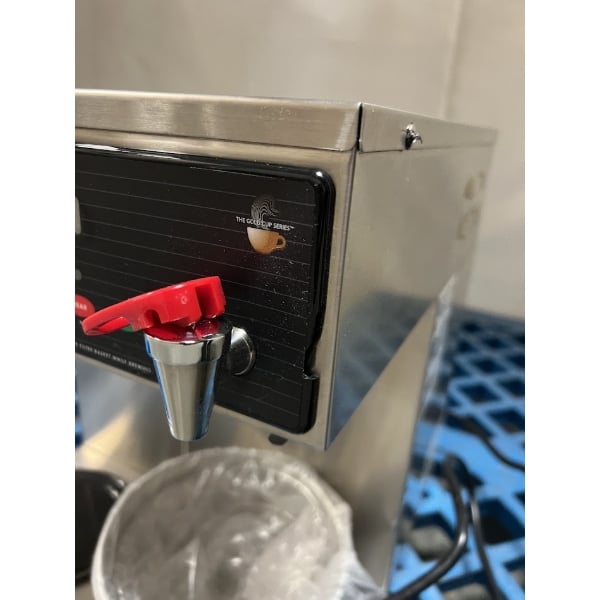 Scratch and Dent Curtis ALP3GTL63A000 12 Cup Coffee Brewer with 3 Lower Warmers on Left - 120/220V