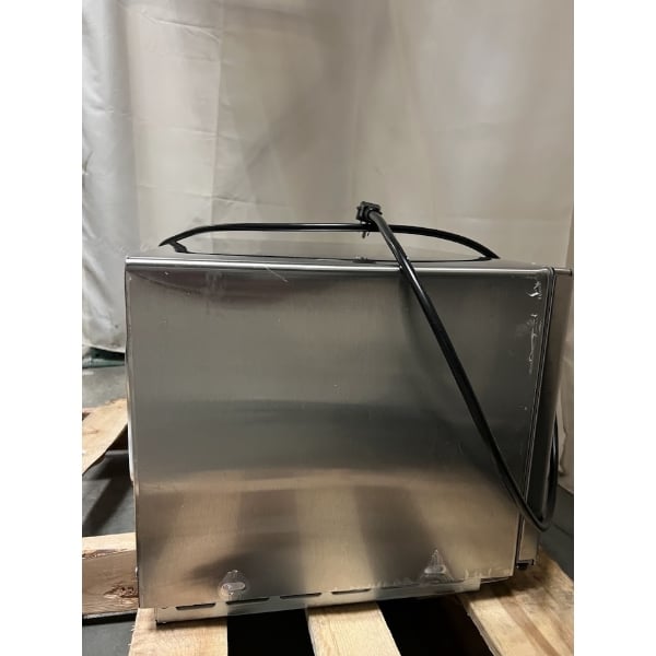 Scratch and Dent Amana RCS10TS Stackable Commercial Microwave with Push Button Controls - 120V, 1000W