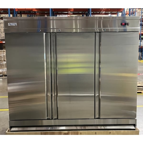 Scratch and Dent Avantco SS-3R-HC 81 5/16" Stainless Steel Solid Door Reach-In Refrigerator