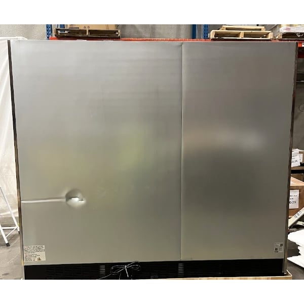 Scratch and Dent Avantco SS-3R-HC 81 5/16" Stainless Steel Solid Door Reach-In Refrigerator
