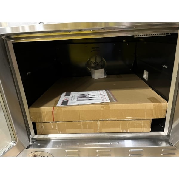 Scratch and Dent Cooking Performance Group FGC-100-DDN Deep Depth Single Deck Full Size Natural Gas Convection Oven with Legs - 60,000 BTU