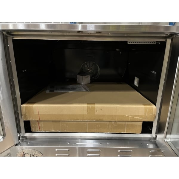 Scratch and Dent Cooking Performance Group FGC-100-DDN Deep Depth Single Deck Full Size Natural Gas Convection Oven with Legs - 60,000 BTU