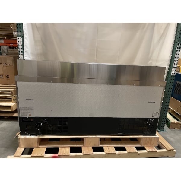 Scratch and Dent MainStreet Equipment 70" Standard Top 3 Door Refrigerated Sandwich Prep Table