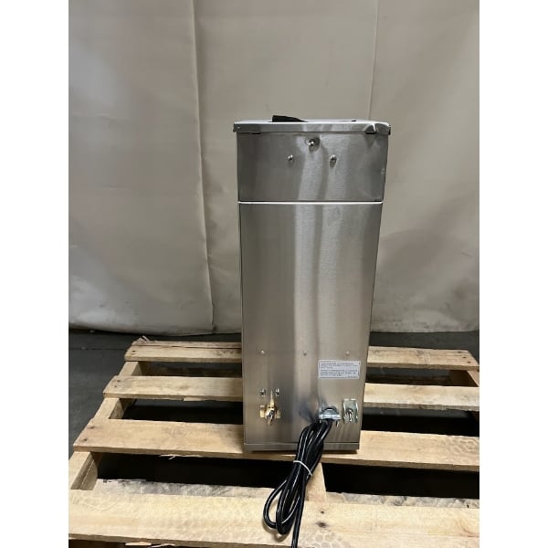 Scratch and Dent Curtis D500GT12A000 Automatic Airpot Coffee Brewer with Digital Controls - 120V, 1,675W