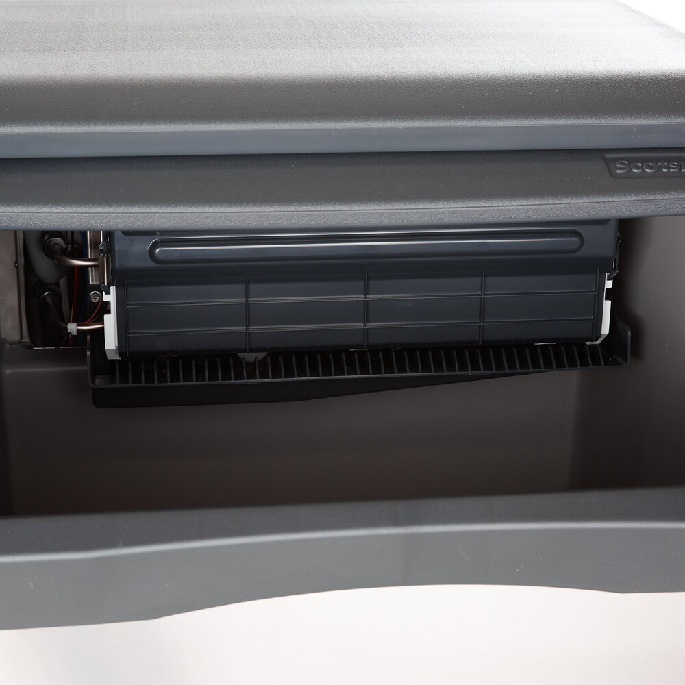 Scotsman CU1526SA1A Prodigy Series 26" Air Cooled Undercounter Small