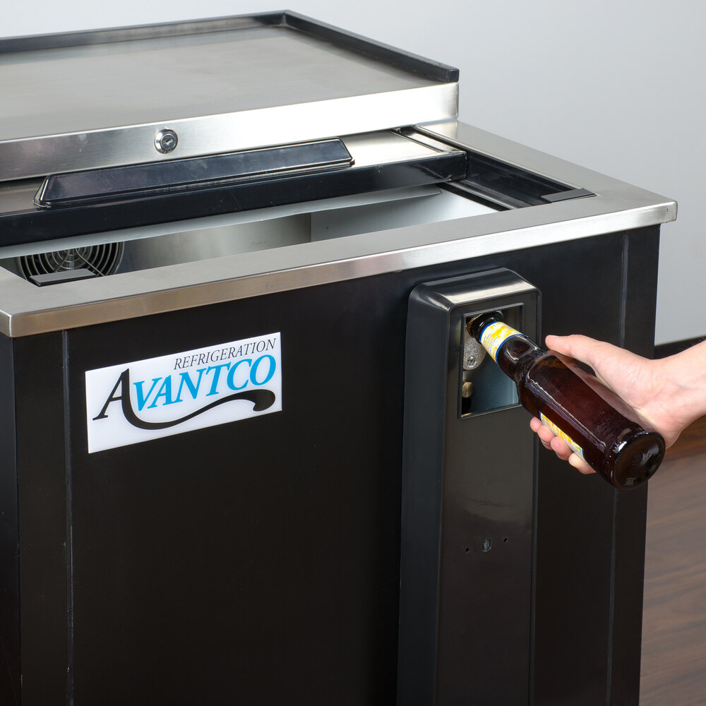 Avantco JBC25 25" Black Commercial Horizontal Beer Bottle Cooler 115V