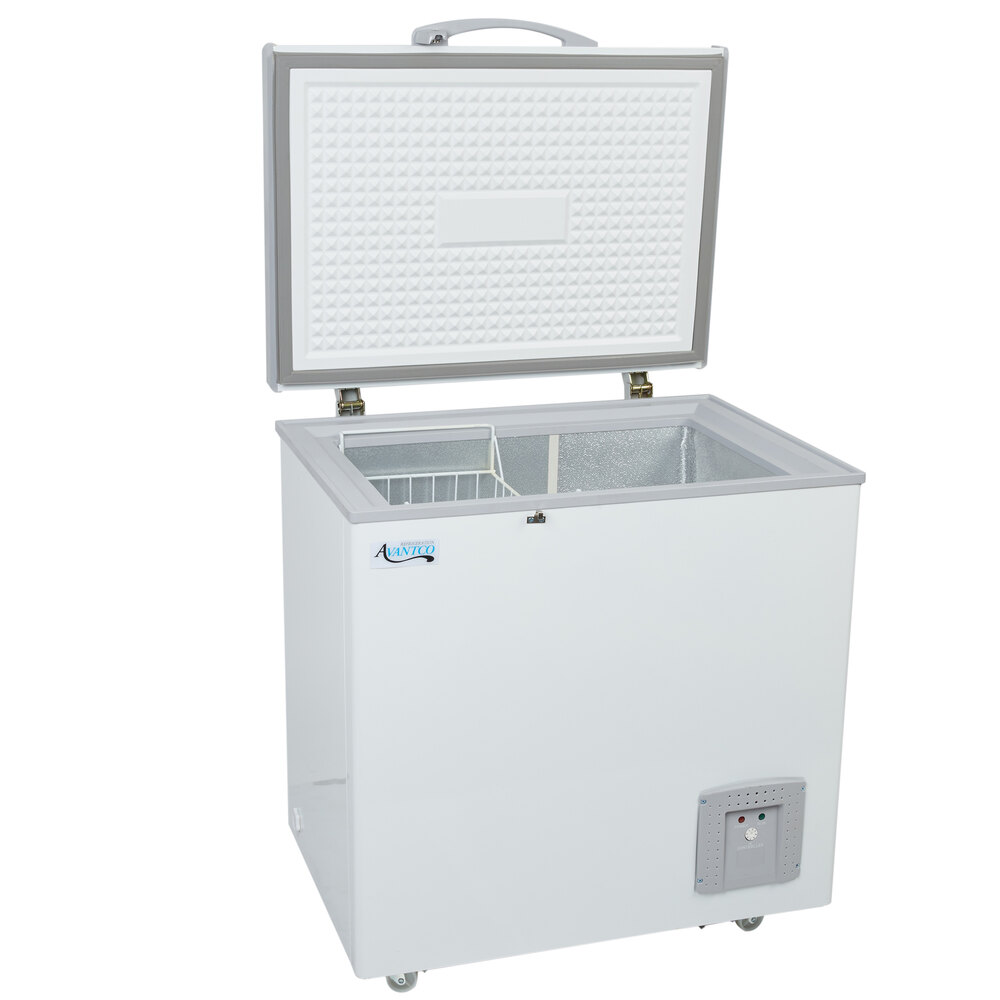 Avantco CF5 Commercial Chest Freezer